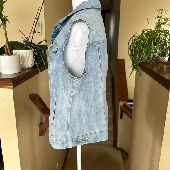 Light Blue Denim Vest - Picture 2 of 8